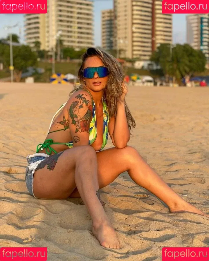 Sil Sexy Pole Onlyfans Photo Gallery 