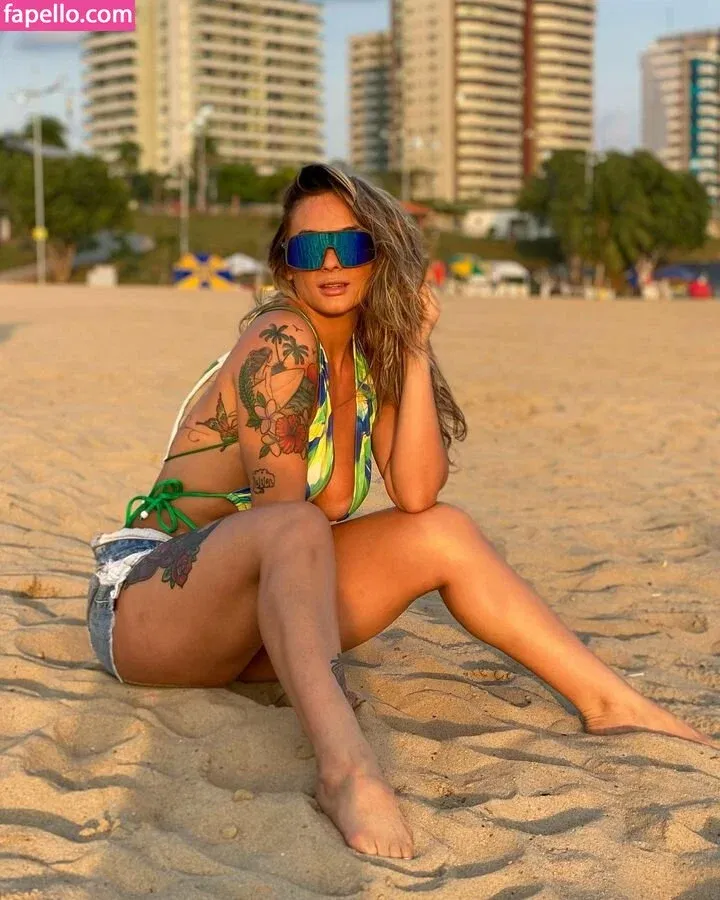 Sil Sexy Pole Onlyfans Photo Gallery 