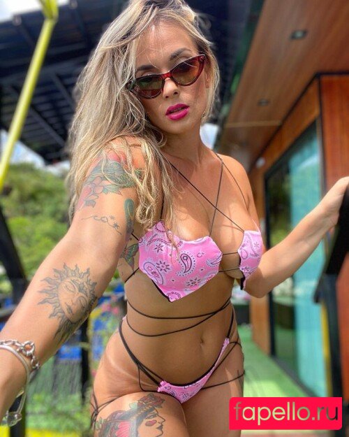 Sil Sexy Pole Nude Onlyfans Photo 49