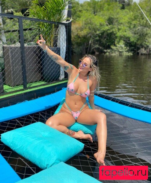 Sil Sexy Pole Nude Onlyfans Photo 47