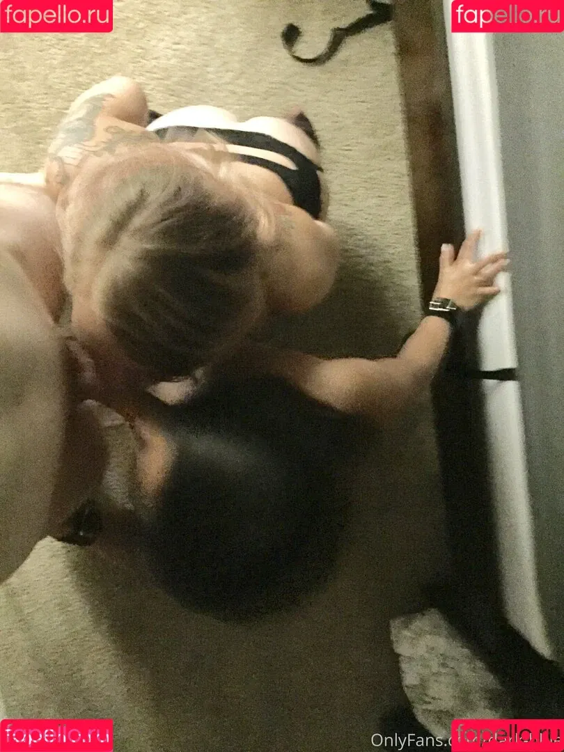 dark-blue Onlyfans Photo Gallery 