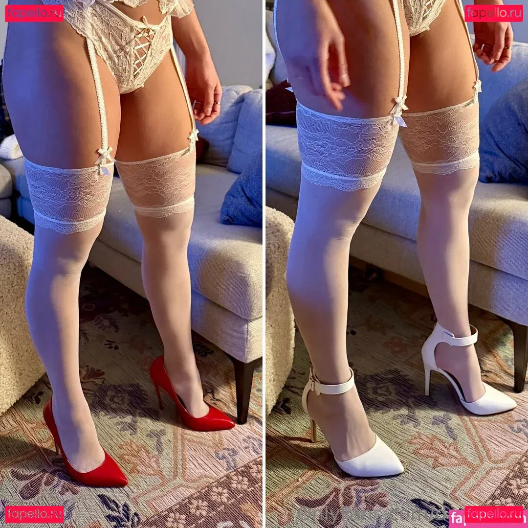 dark-blue Onlyfans Photo Gallery 