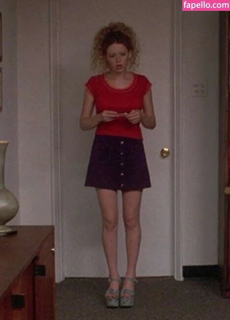 Natasha Lyonne Onlyfans Photo Gallery 