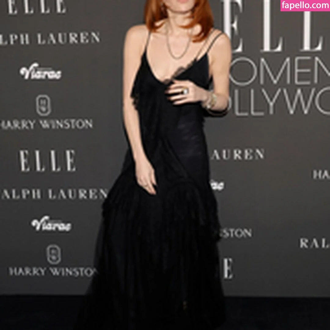 Natasha Lyonne Onlyfans Photo Gallery 