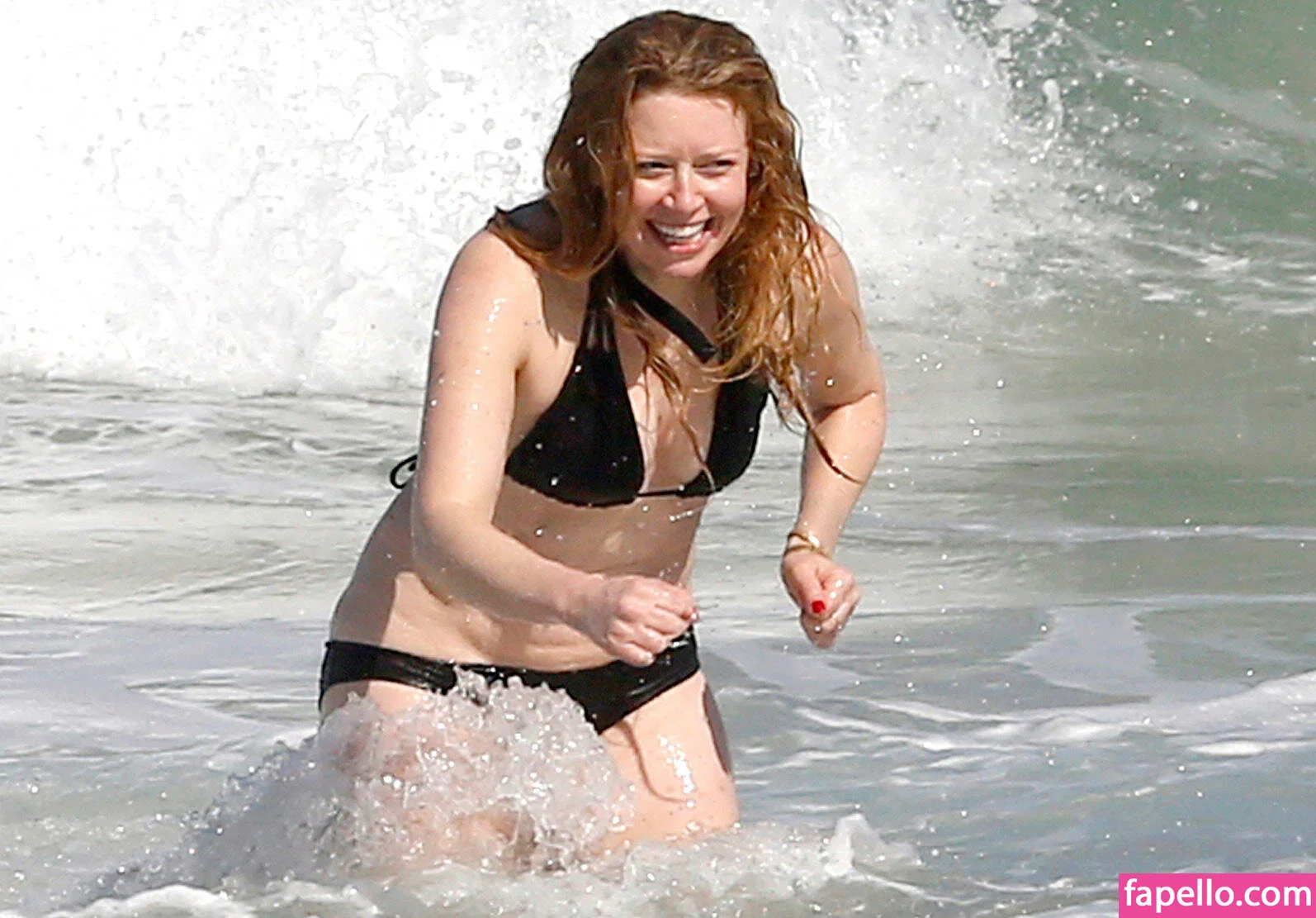 Natasha Lyonne Onlyfans Photo Gallery 