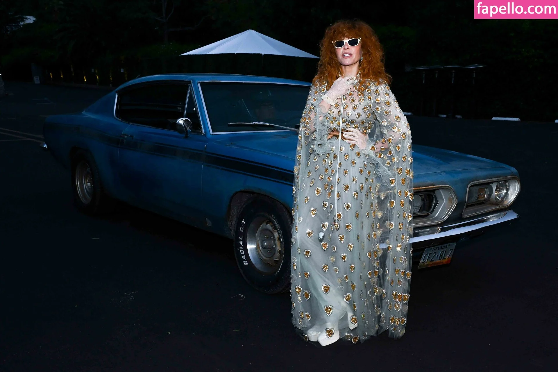 Natasha Lyonne Onlyfans Photo Gallery 