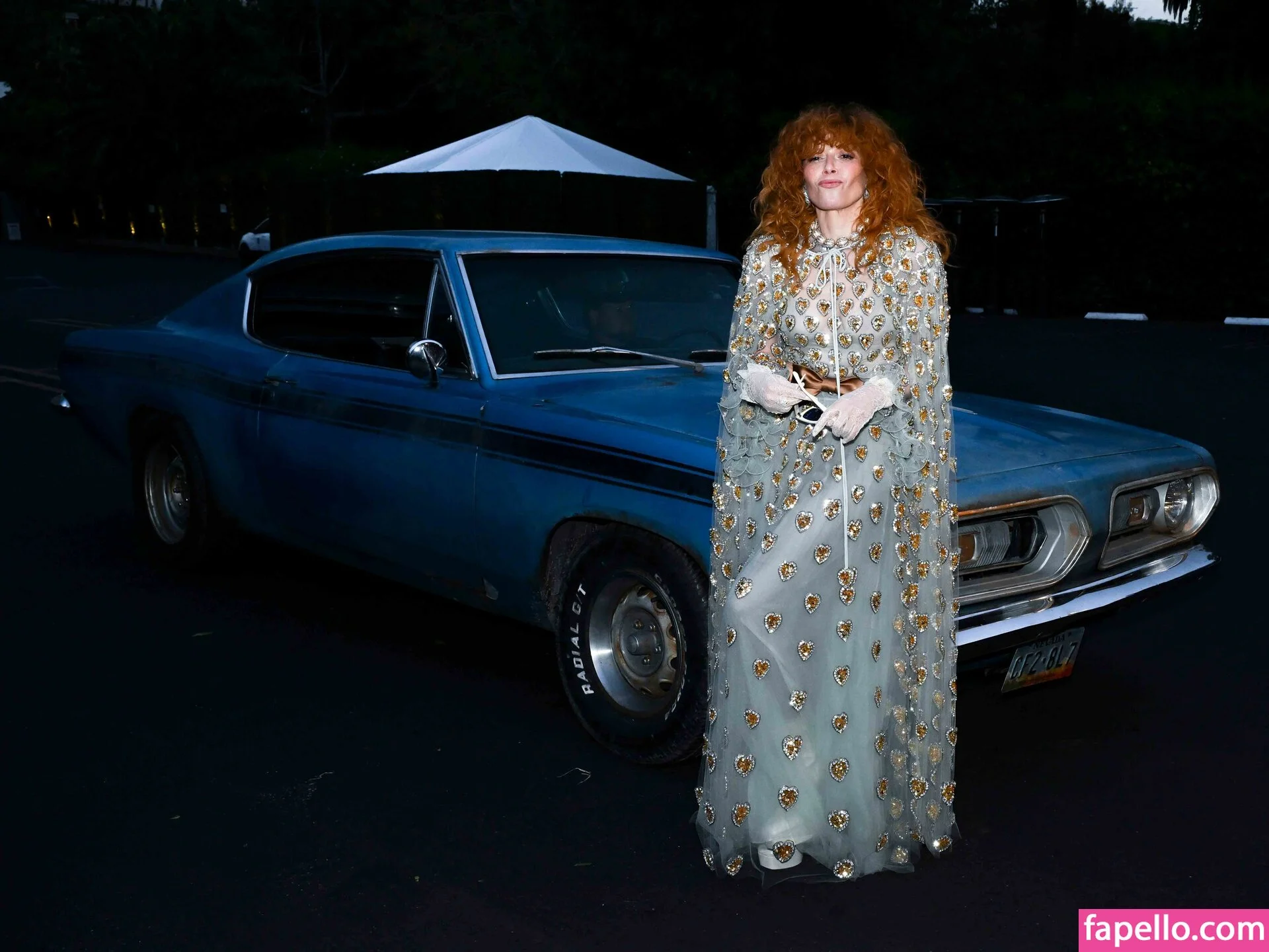 Natasha Lyonne Onlyfans Photo Gallery 