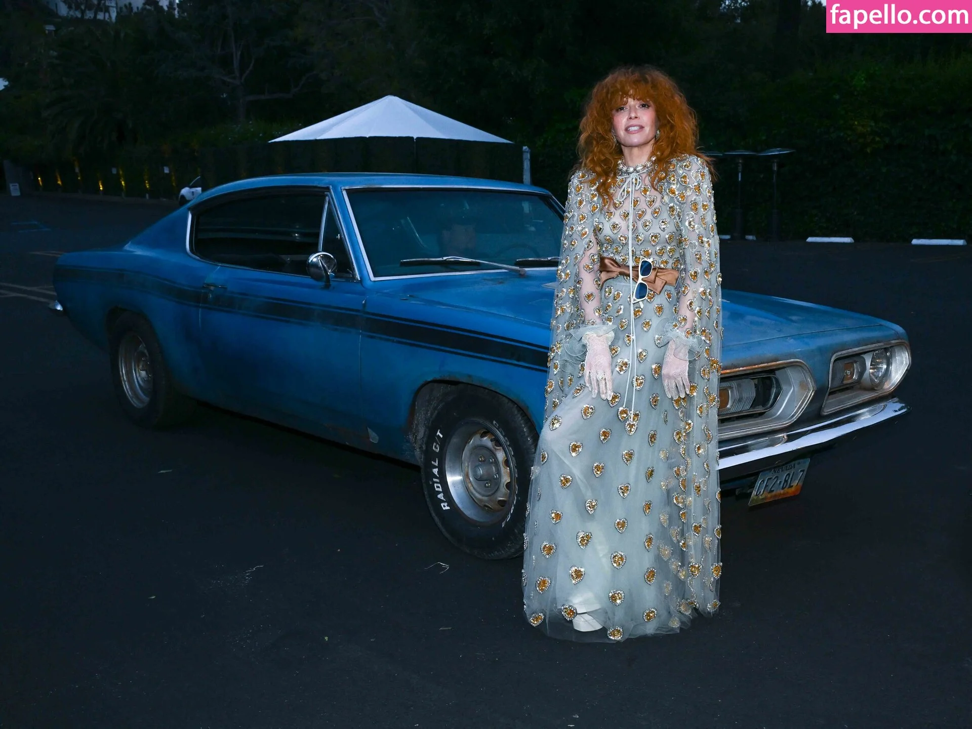 Natasha Lyonne Onlyfans Photo Gallery 