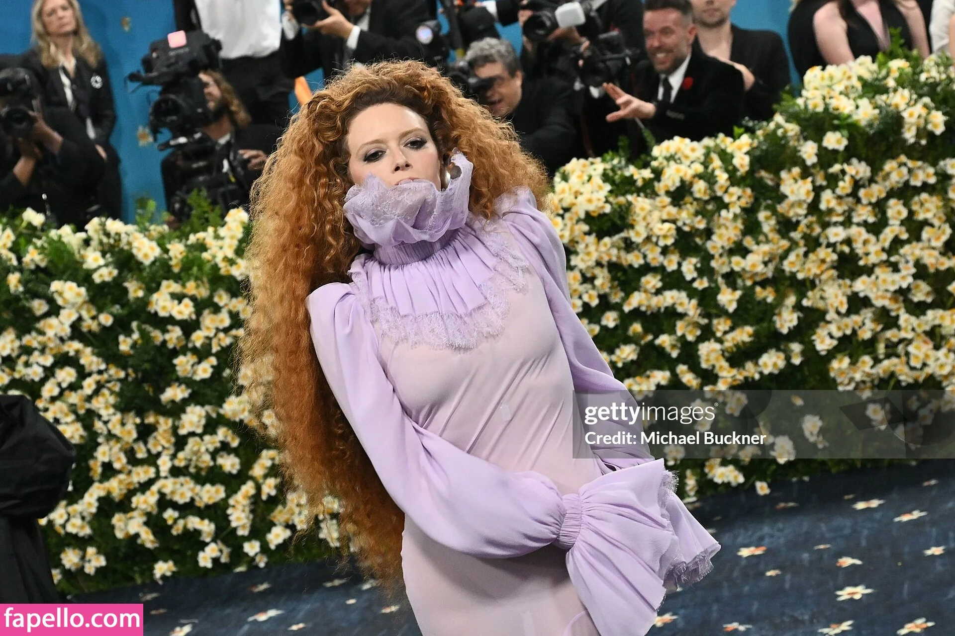 Natasha Lyonne Onlyfans Photo Gallery 