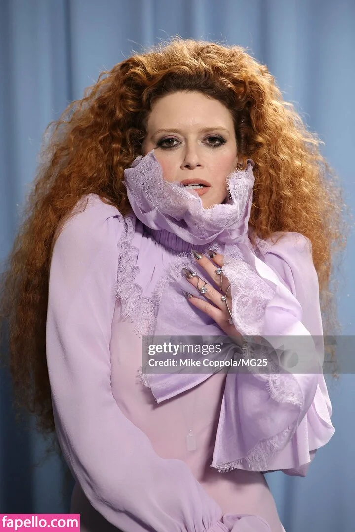 Natasha Lyonne Onlyfans Photo Gallery 