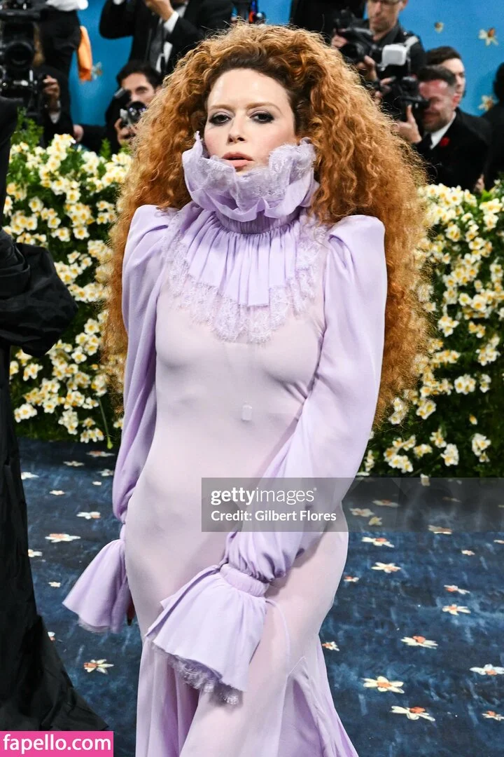 Natasha Lyonne Onlyfans Photo Gallery 