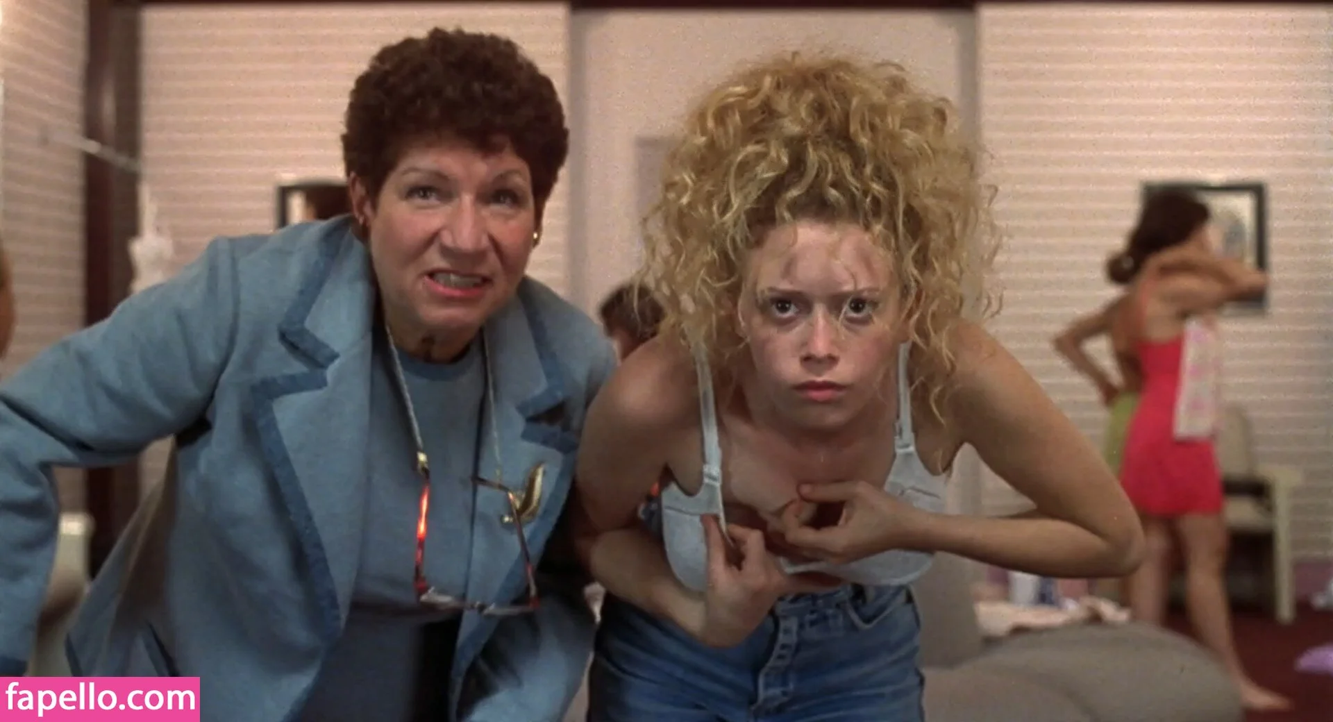 Natasha Lyonne Onlyfans Photo Gallery 