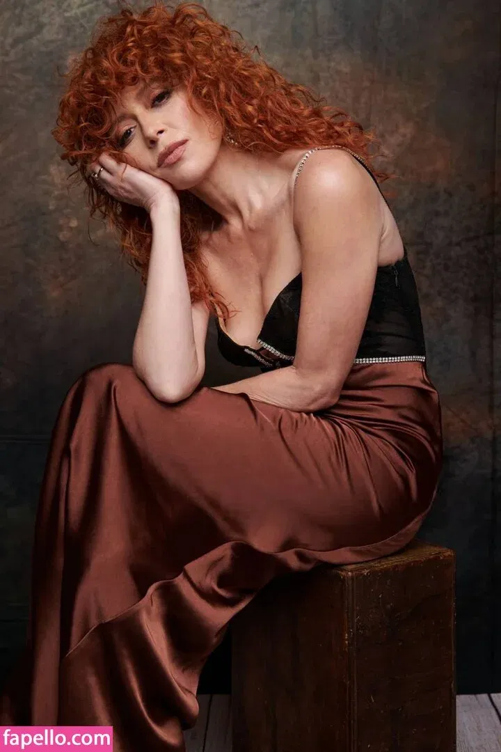 Natasha Lyonne Onlyfans Photo Gallery 