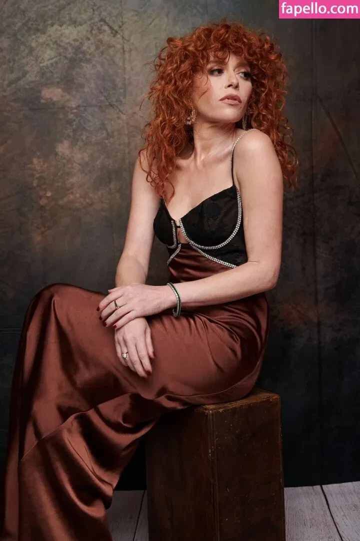 Natasha Lyonne Onlyfans Photo Gallery 