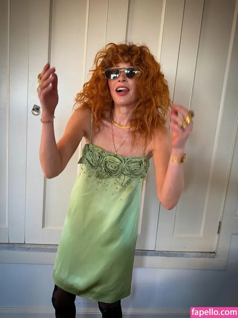 Natasha Lyonne Onlyfans Photo Gallery 