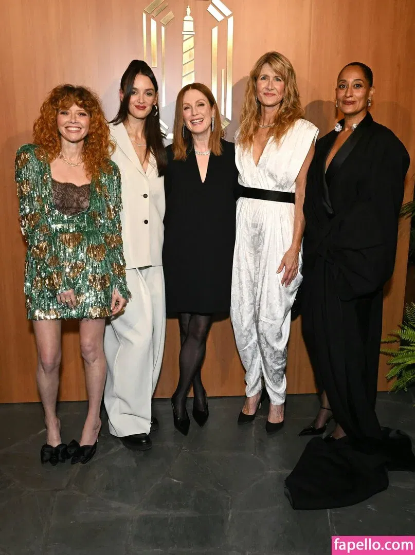 Natasha Lyonne Onlyfans Photo Gallery 