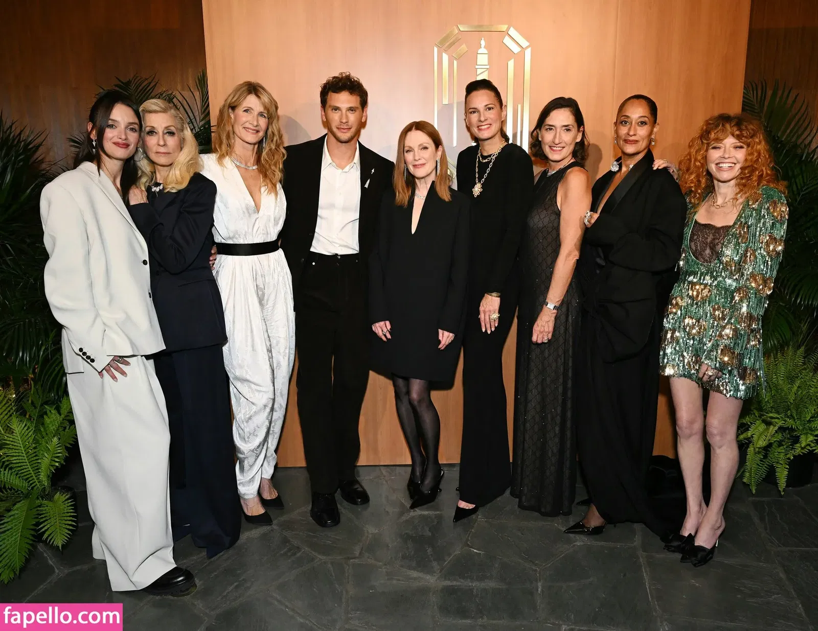 Natasha Lyonne Onlyfans Photo Gallery 