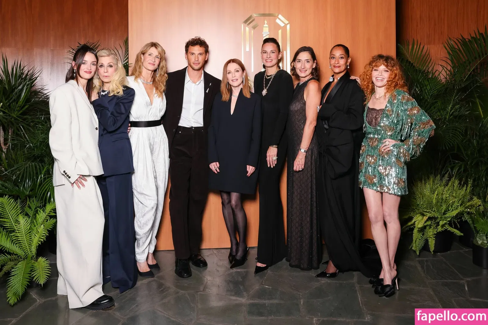 Natasha Lyonne Onlyfans Photo Gallery 