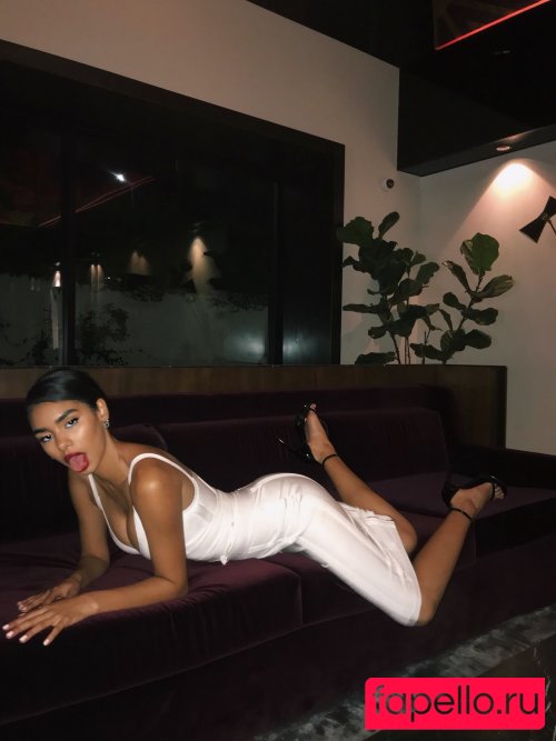 Naressa Valdez Onlyfans Photo Gallery 