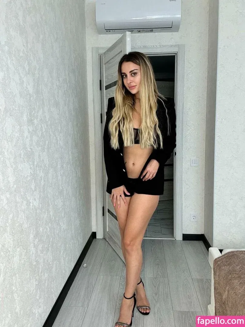 Jasmine Mills Onlyfans Photo Gallery 