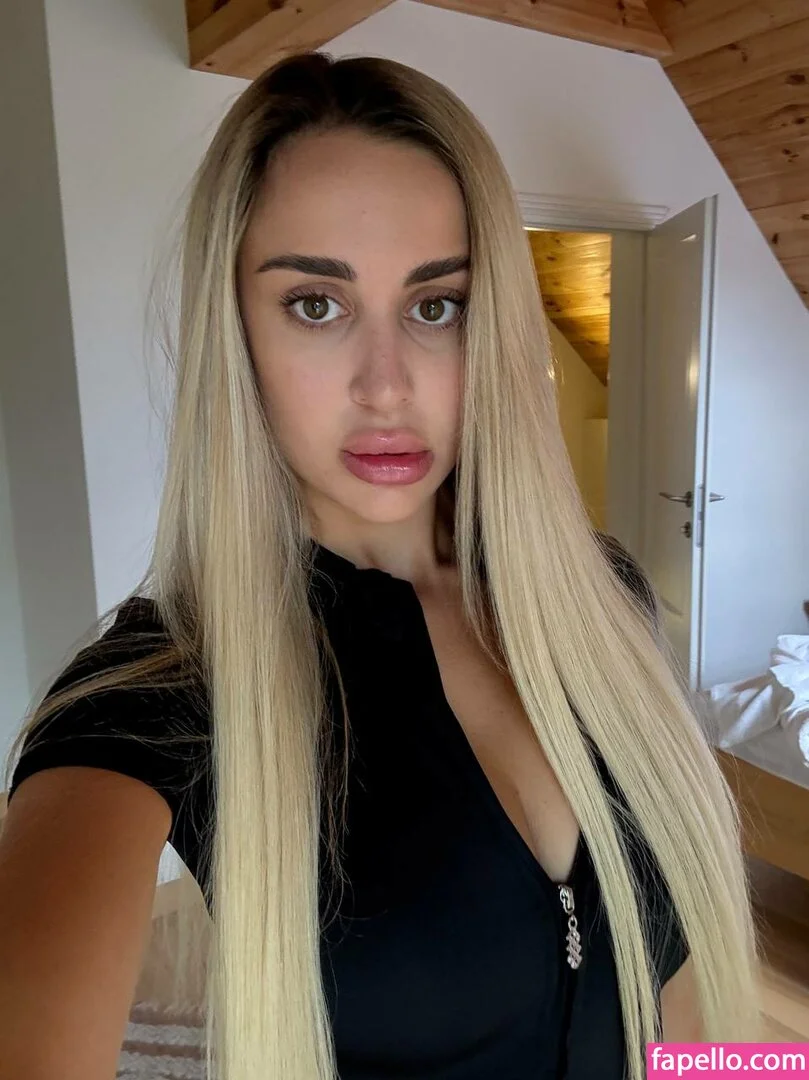 Jasmine Mills Onlyfans Photo Gallery 