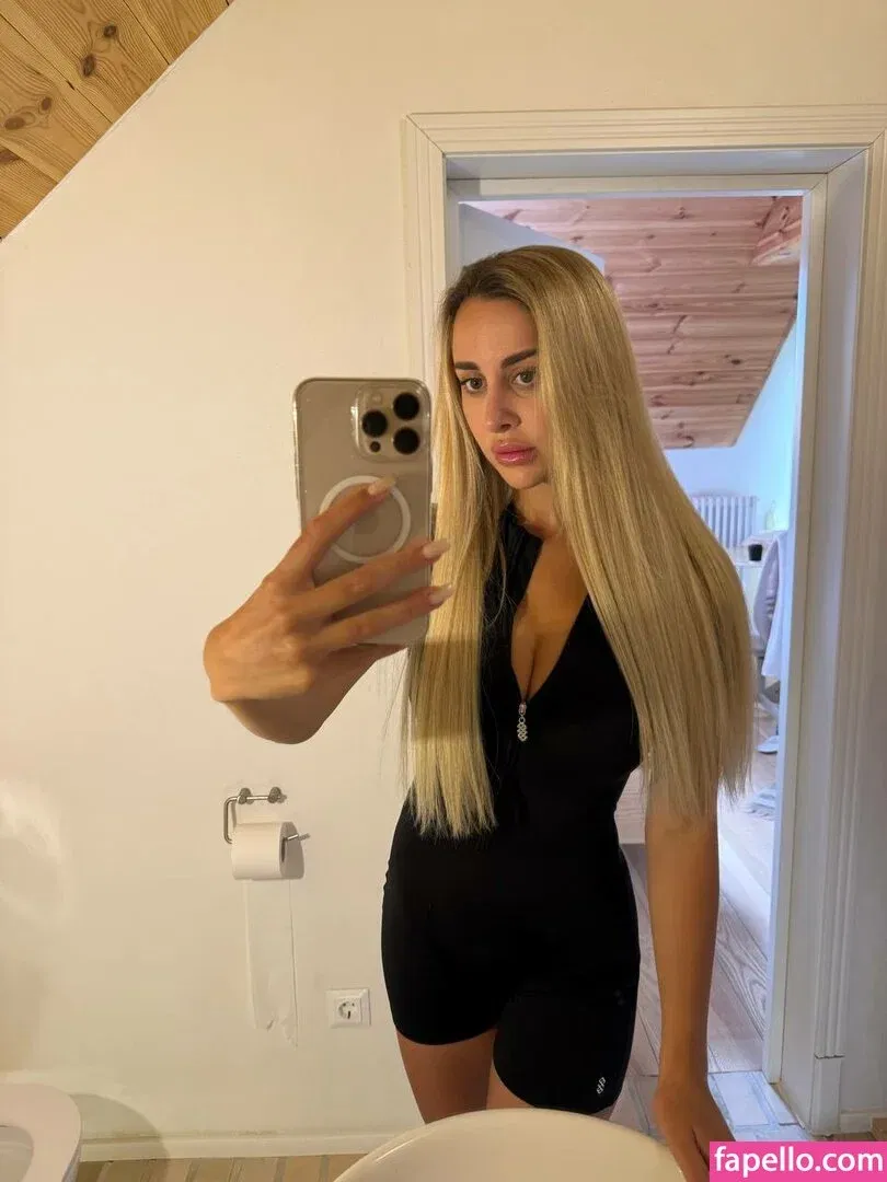 Jasmine Mills Onlyfans Photo Gallery 