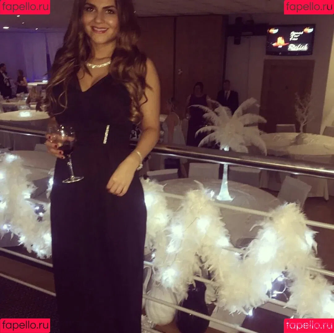 Lauren Fardon Onlyfans Photo Gallery 