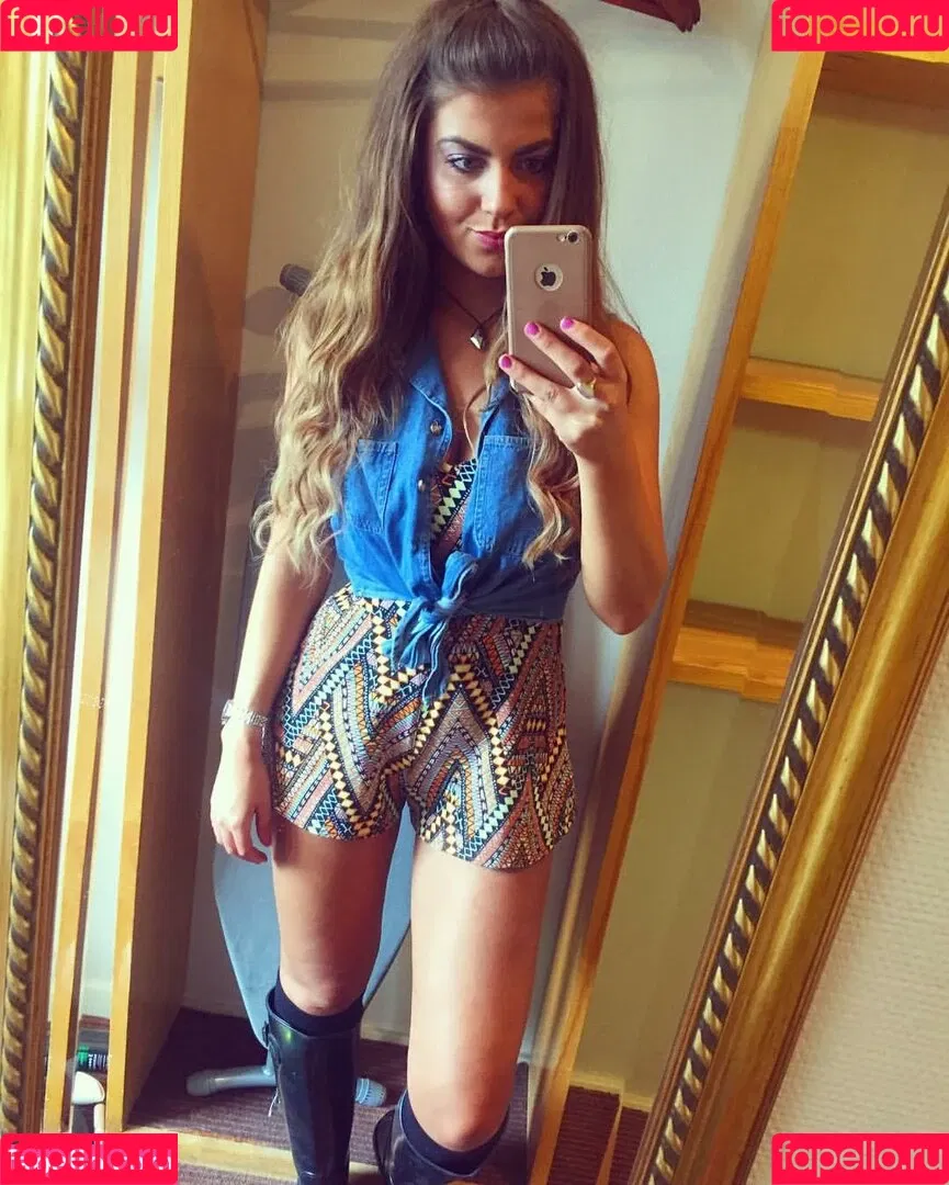 Lauren Fardon Onlyfans Photo Gallery 
