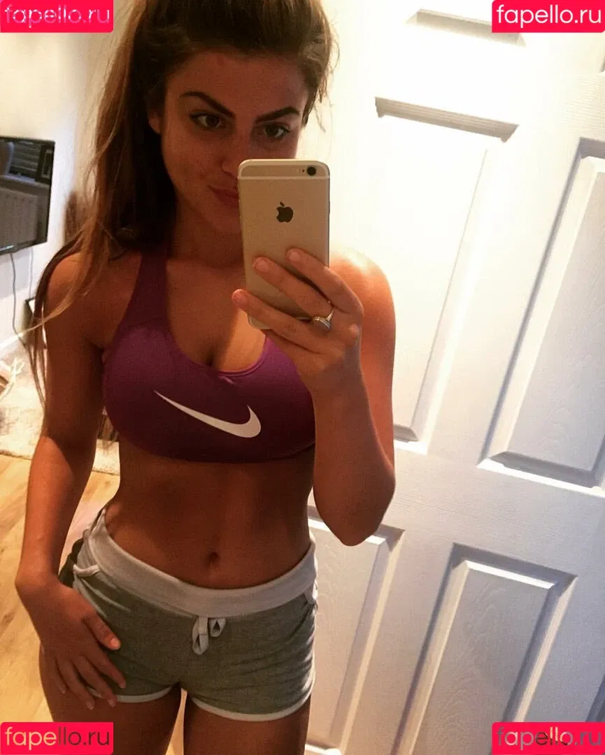 Lauren Fardon Onlyfans Photo Gallery 