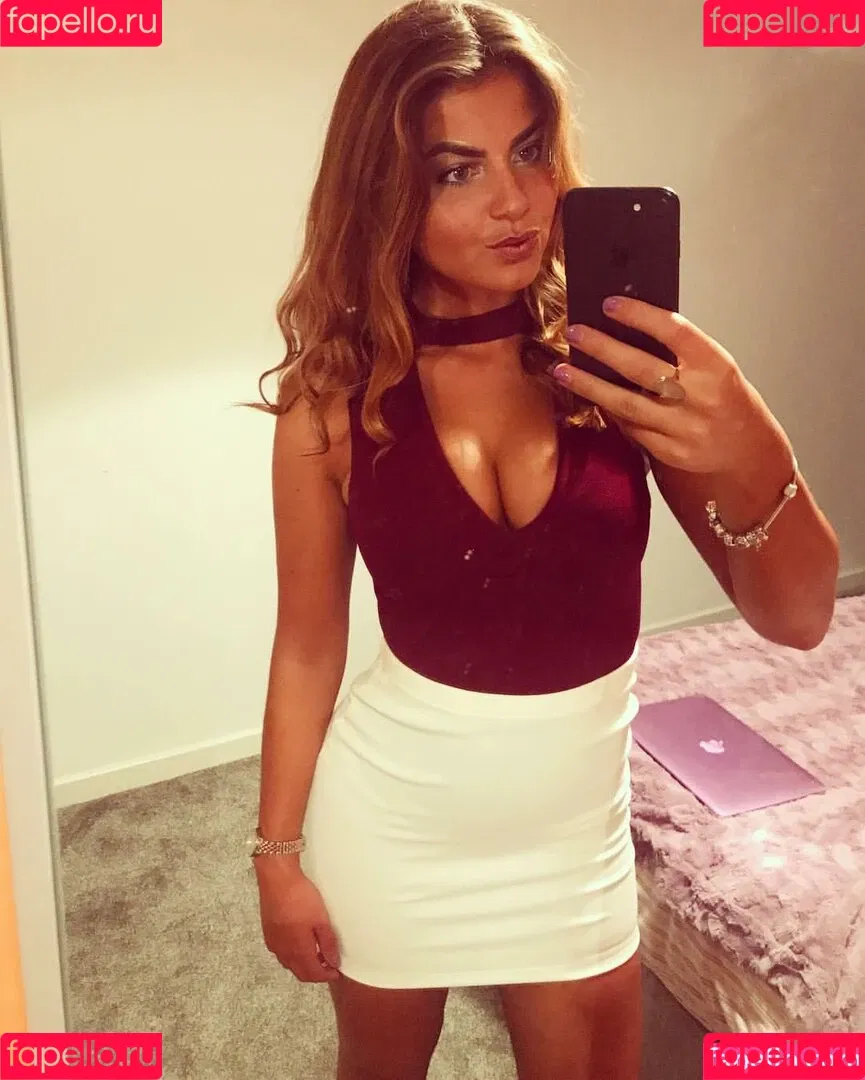 Lauren Fardon Onlyfans Photo Gallery 