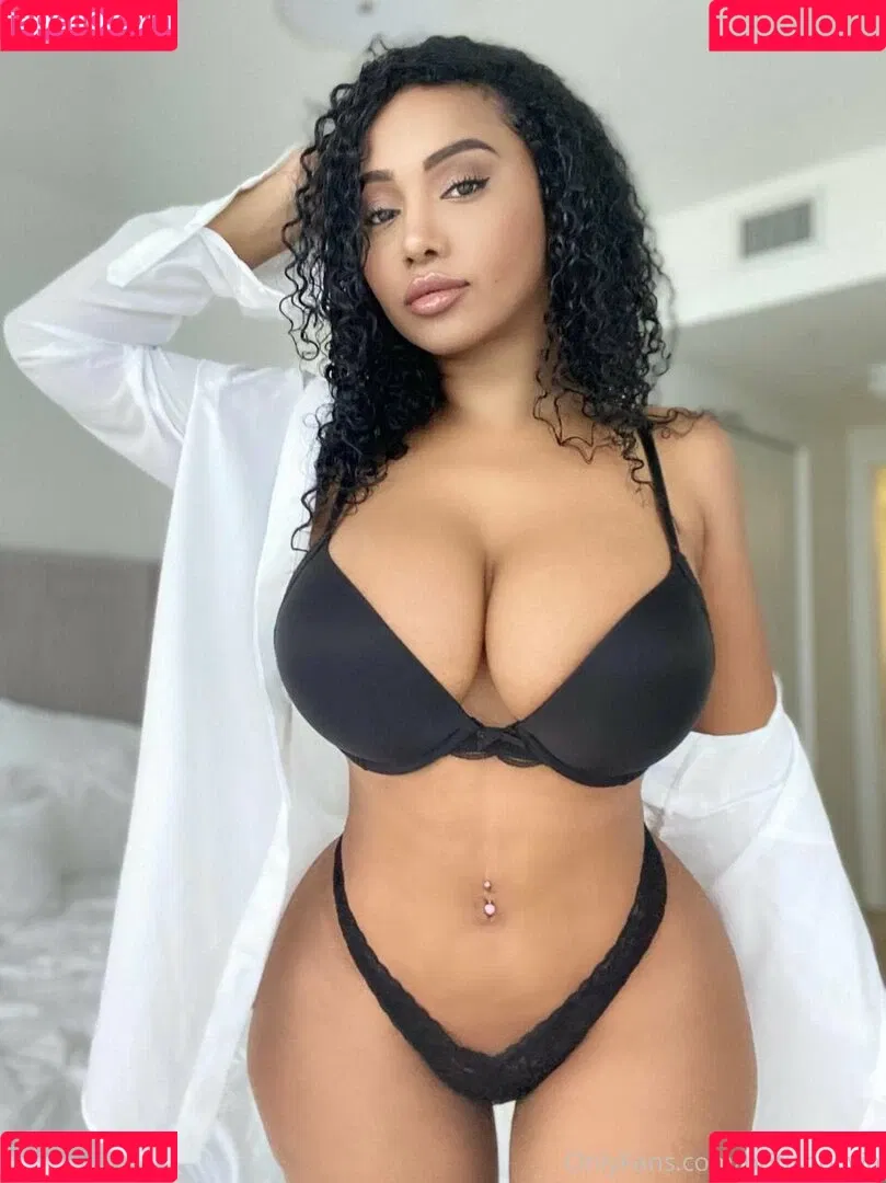 British Olivia Onlyfans Photo Gallery 