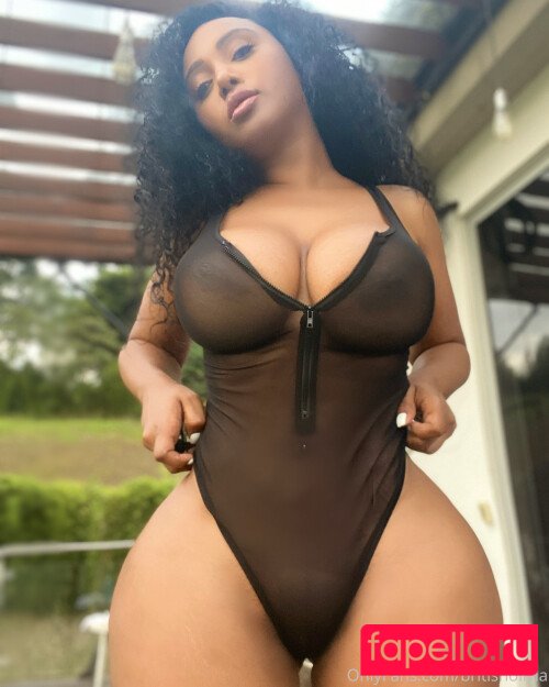 British Olivia Nude Onlyfans Photo 16