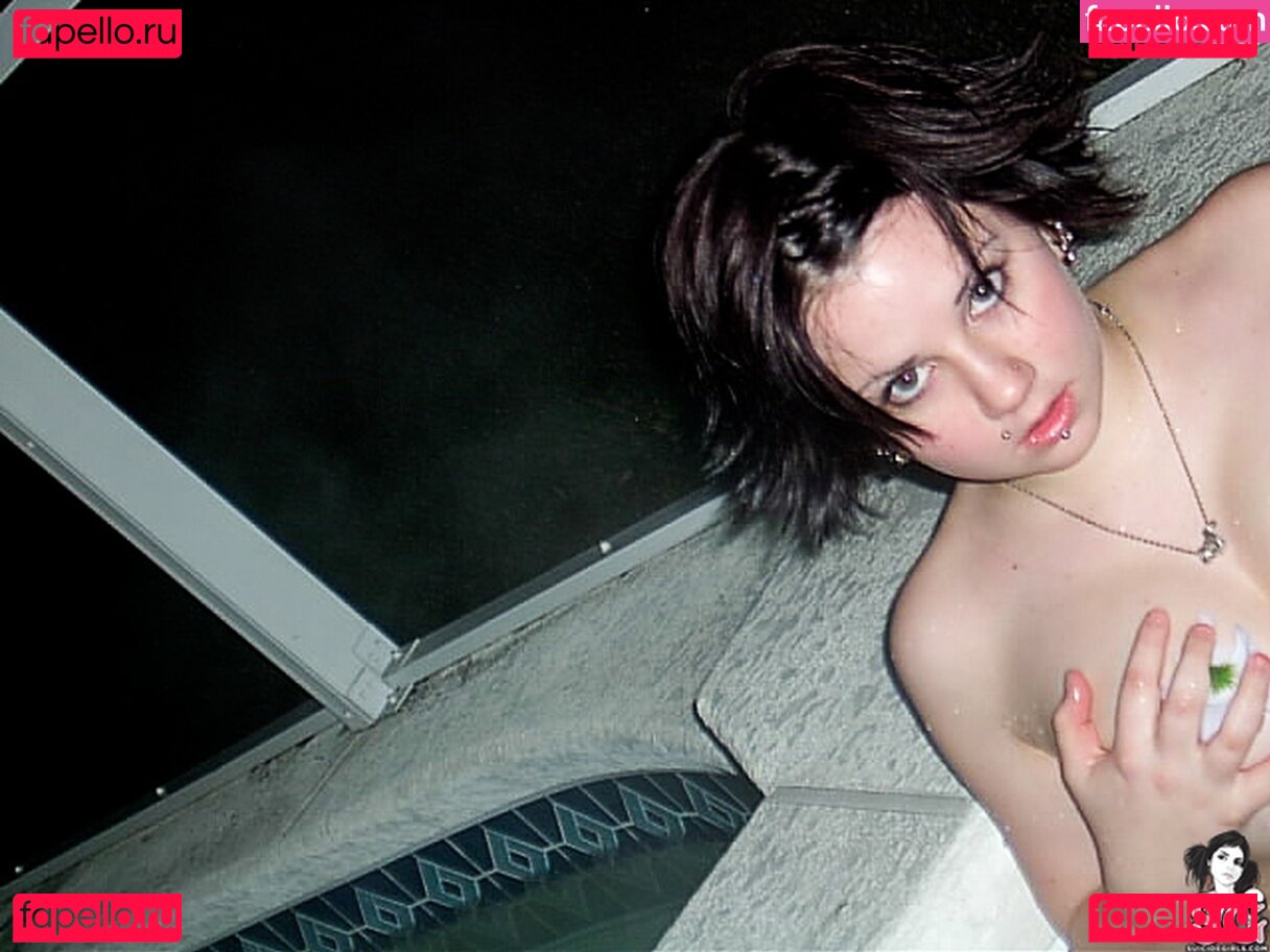 Quinne Nude Onlyfans Photo 32
