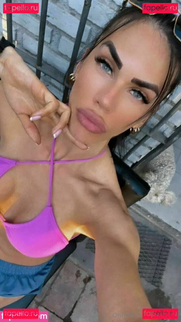 aly_ts Onlyfans Photo Gallery 