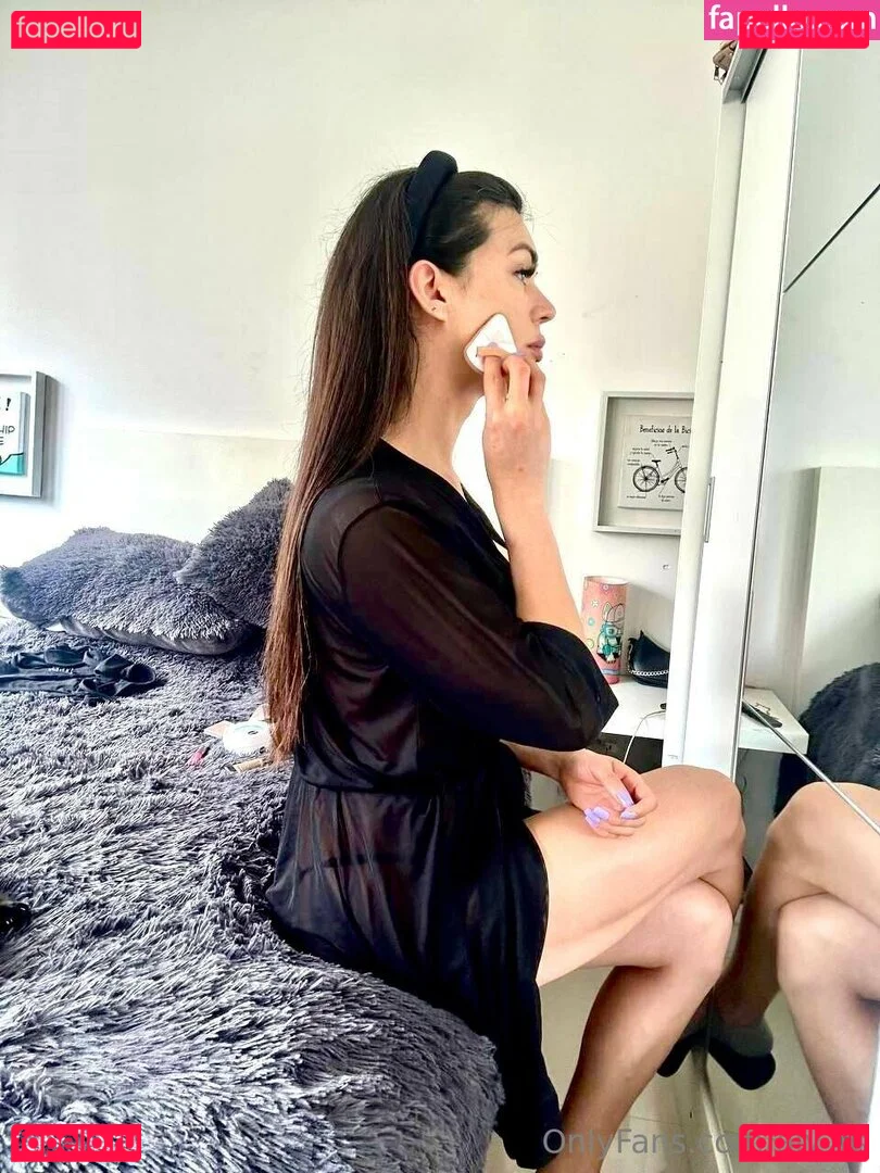 aly_ts Onlyfans Photo Gallery 