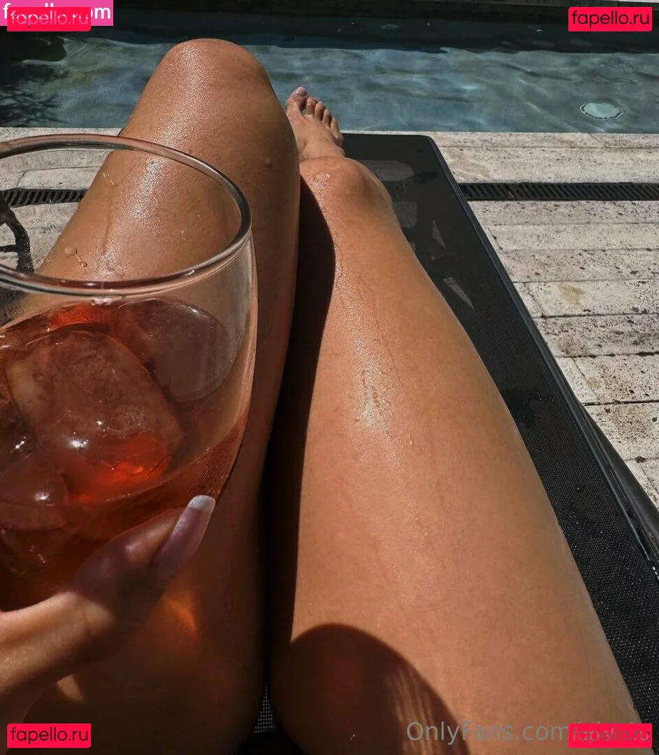 aly_ts Onlyfans Photo Gallery 