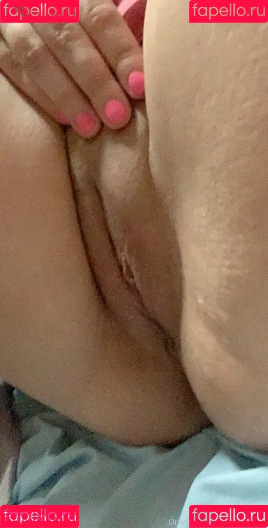 LoadsofLayla Onlyfans Photo Gallery 