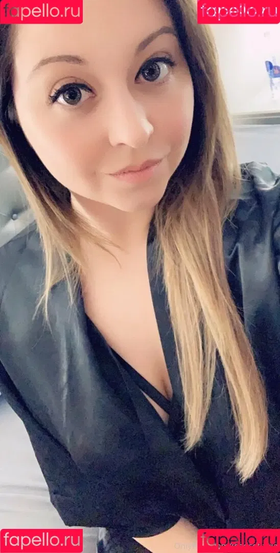 LoadsofLayla Onlyfans Photo Gallery 