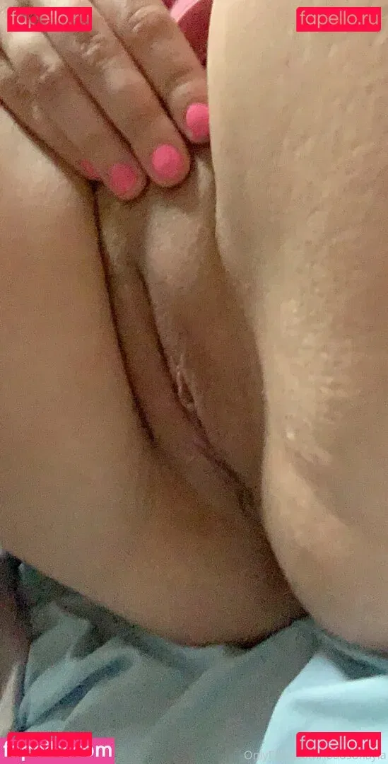 LoadsofLayla Onlyfans Photo Gallery 