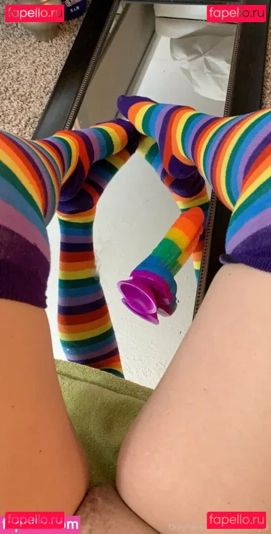 LoadsofLayla Onlyfans Photo Gallery 