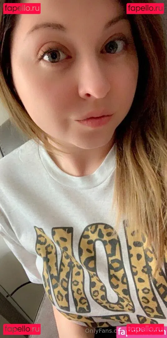 LoadsofLayla Onlyfans Photo Gallery 