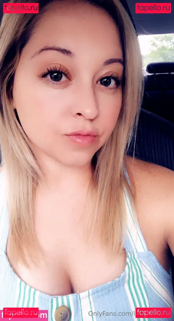 LoadsofLayla Onlyfans Photo Gallery 