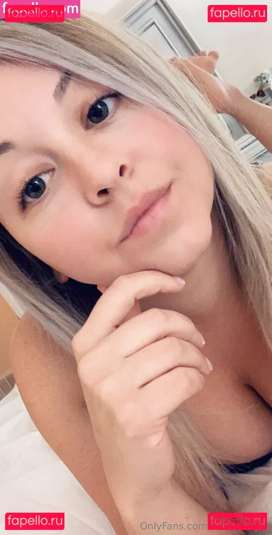 LoadsofLayla Onlyfans Photo Gallery 