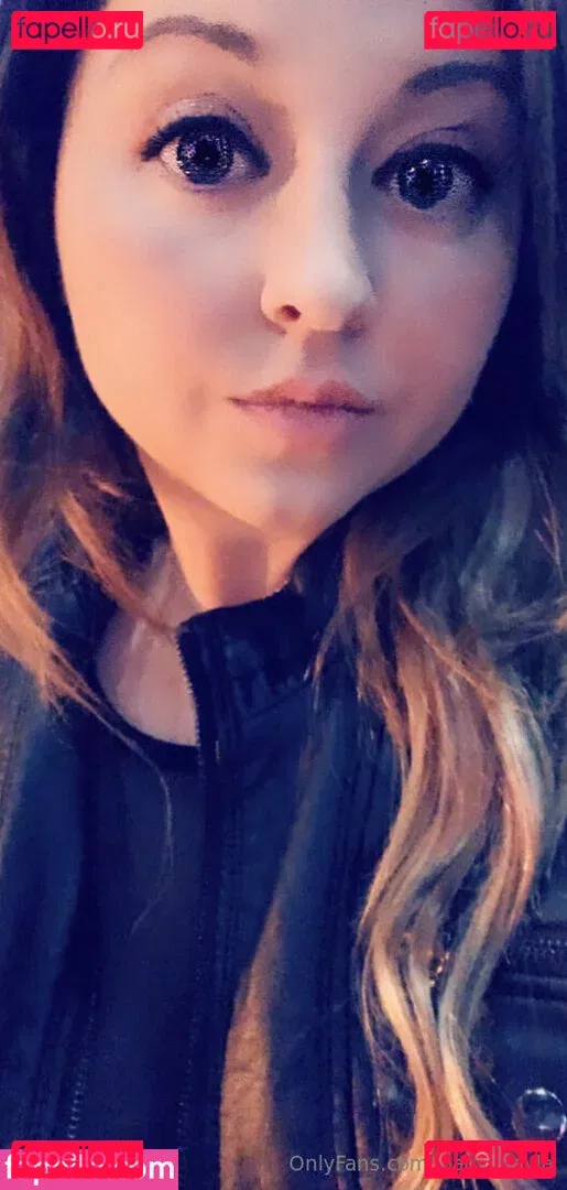 LoadsofLayla Onlyfans Photo Gallery 