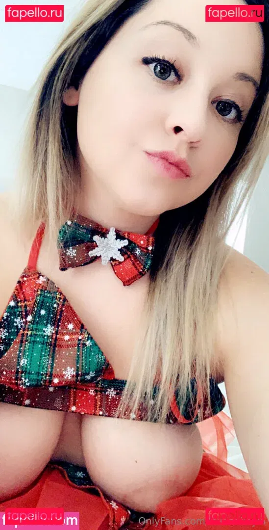 LoadsofLayla Onlyfans Photo Gallery 