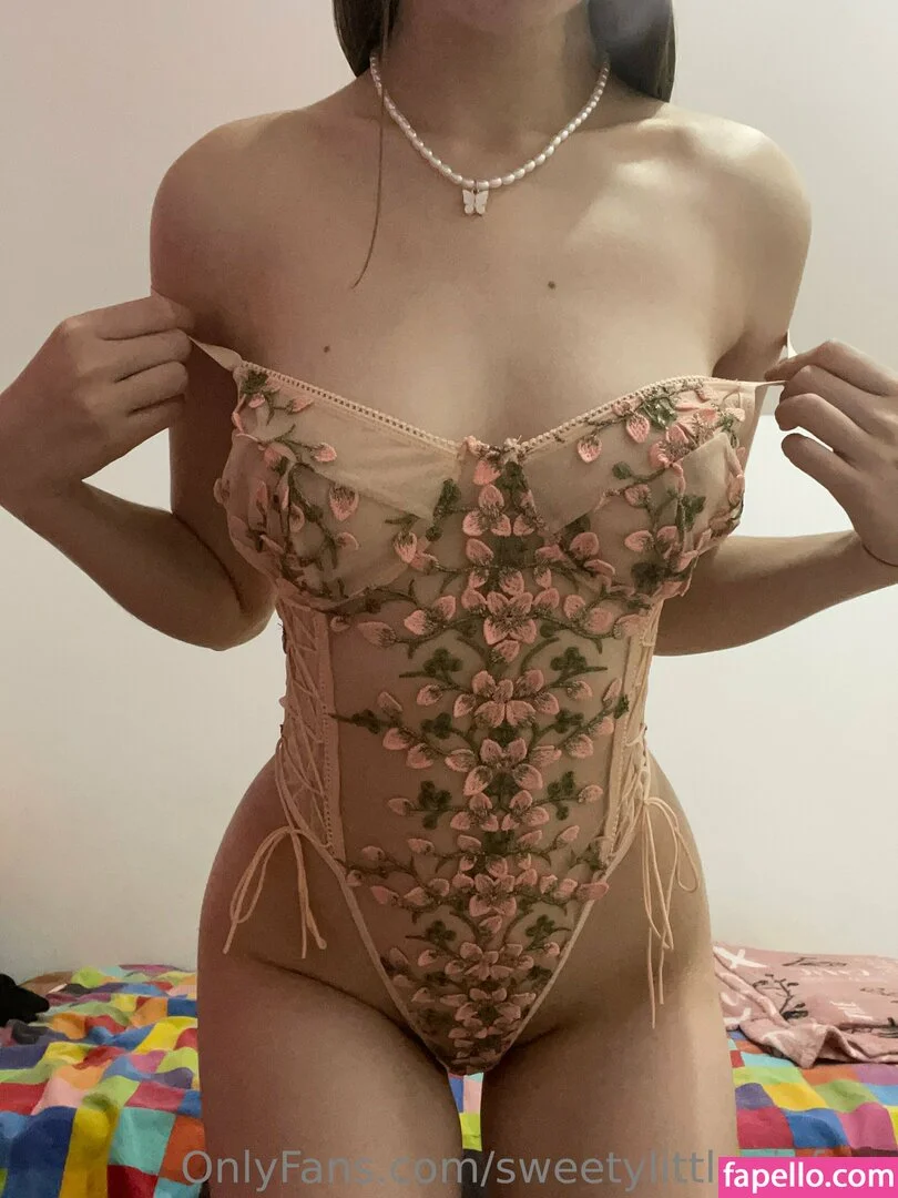 sweetylittlepiefree Onlyfans Photo Gallery 