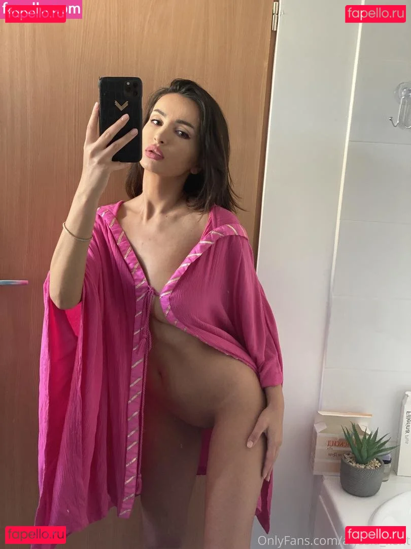 alyssia_kent Onlyfans Photo Gallery 