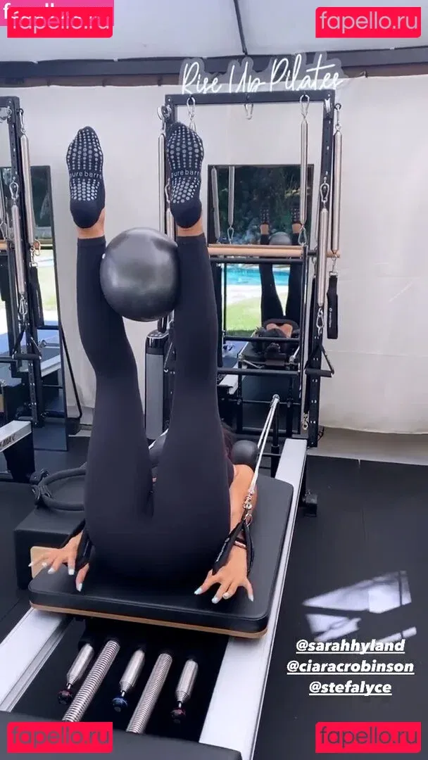 Sarah Hyland Onlyfans Photo Gallery 