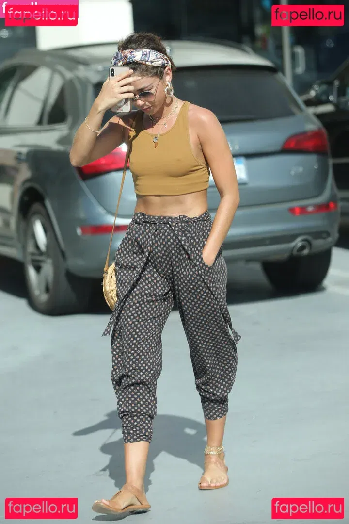 Sarah Hyland Onlyfans Photo Gallery 