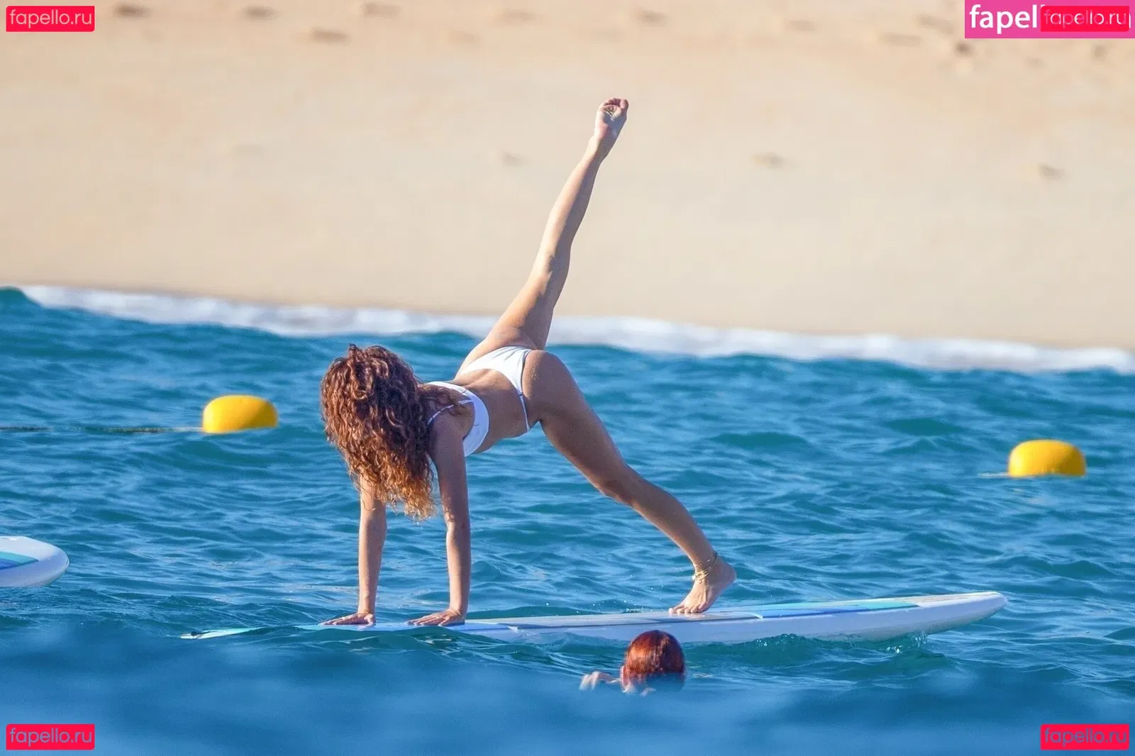 Sarah Hyland Onlyfans Photo Gallery 